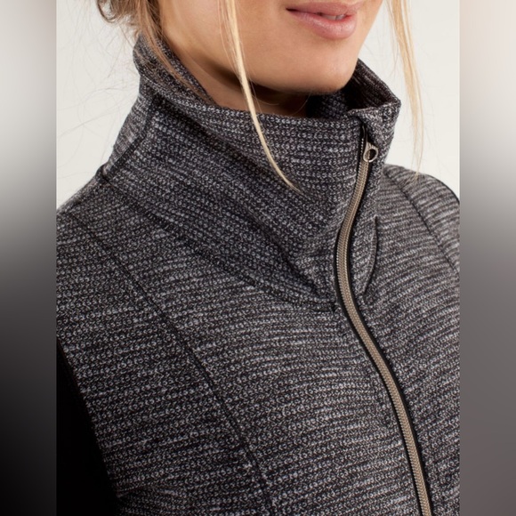 Lululemon Daily Yoga Jacket Coco Pique Black | Activewear | Fitted | Training - Picture 1 of 15